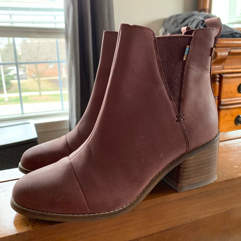 Toms Burgundy Chelsea bootie. Never worn. Size 8